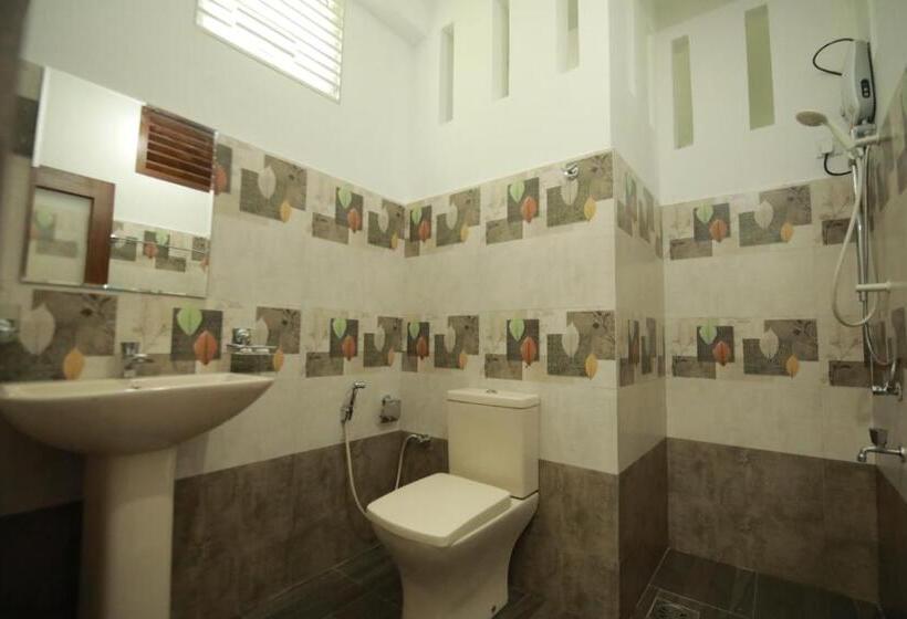 پانسیون Renuka Inn