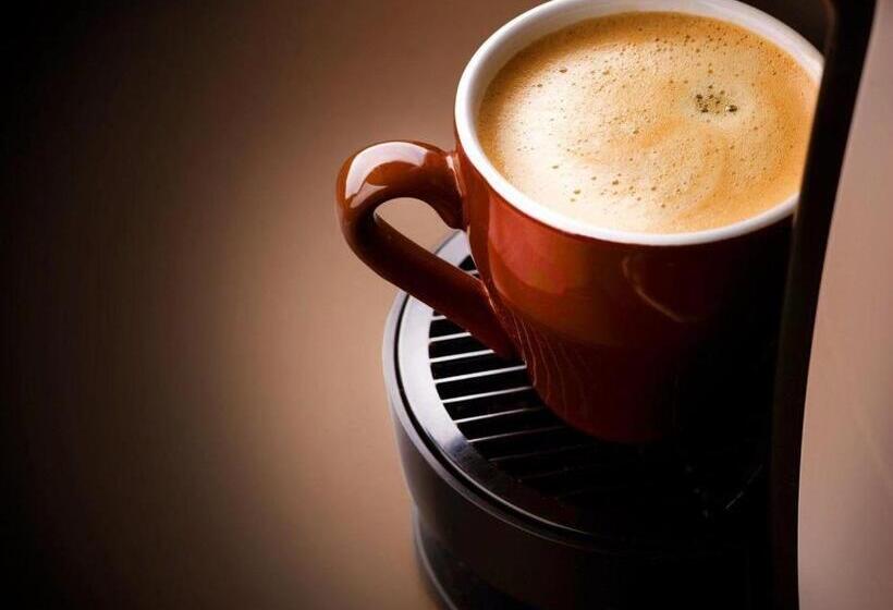 هاستل Sarovara Deluxe Rooms