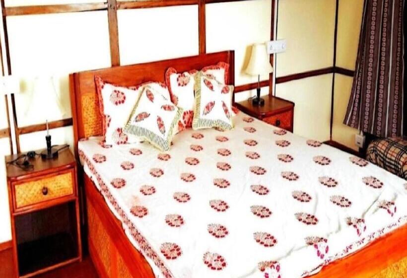 هتل Kalimpong Village Retreat