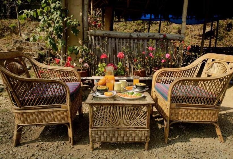 هتل Kalimpong Village Retreat