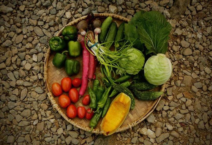 هتل Kalimpong Village Retreat