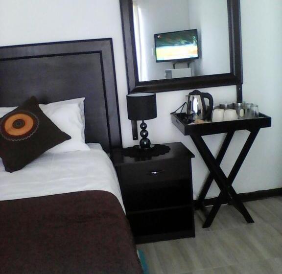 ペンション Aliwal Villa Guest Lodge