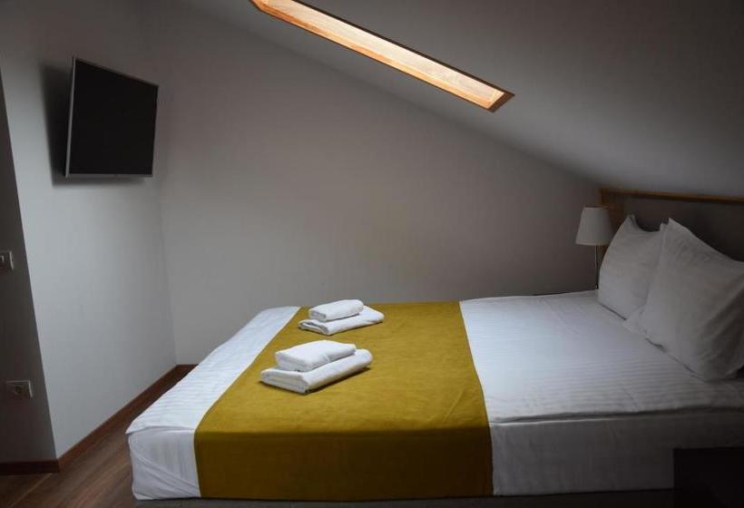 Crema Residence