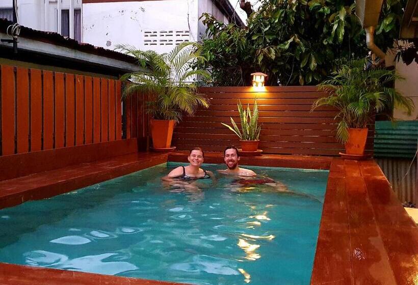 پانسیون Ktt Resort Sukhothai