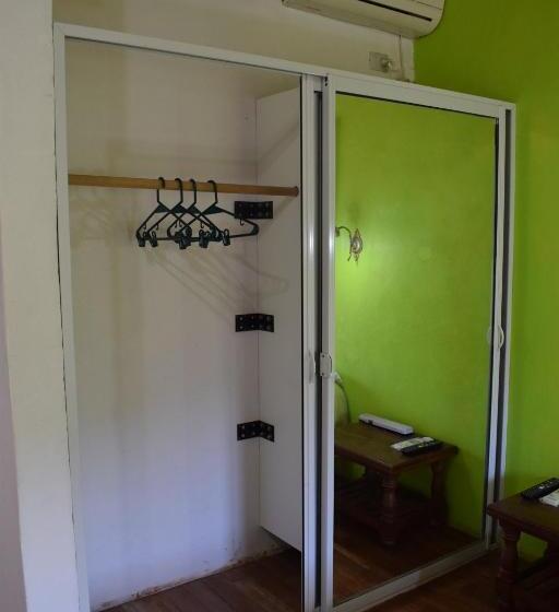 호스텔 Estancia Santa Leocadia