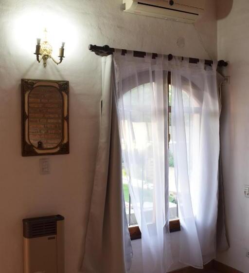 호스텔 Estancia Santa Leocadia