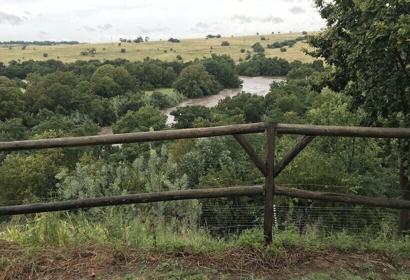 پانسیون Hills And Dales Accommodation