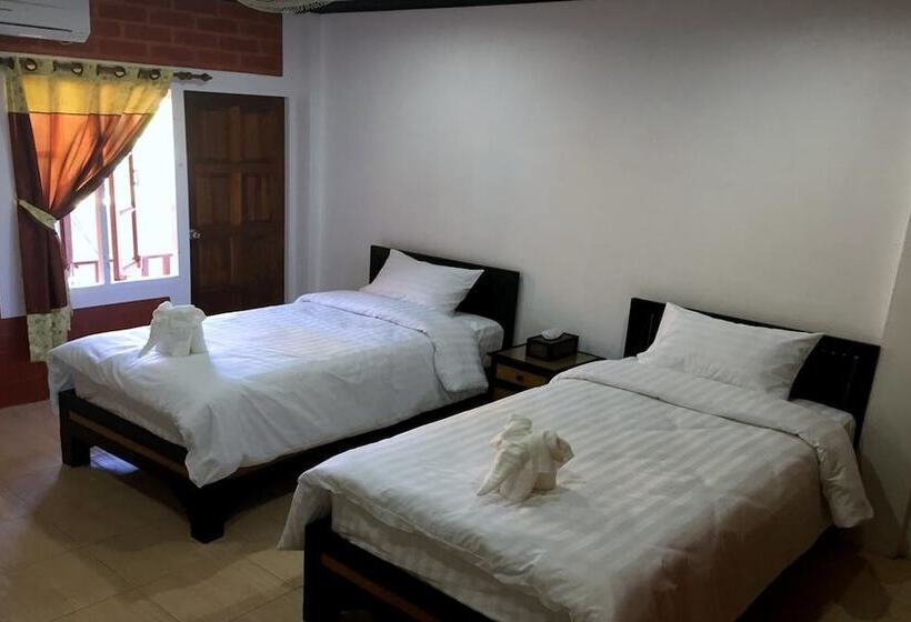پانسیون Summer Guesthouse & Hostel