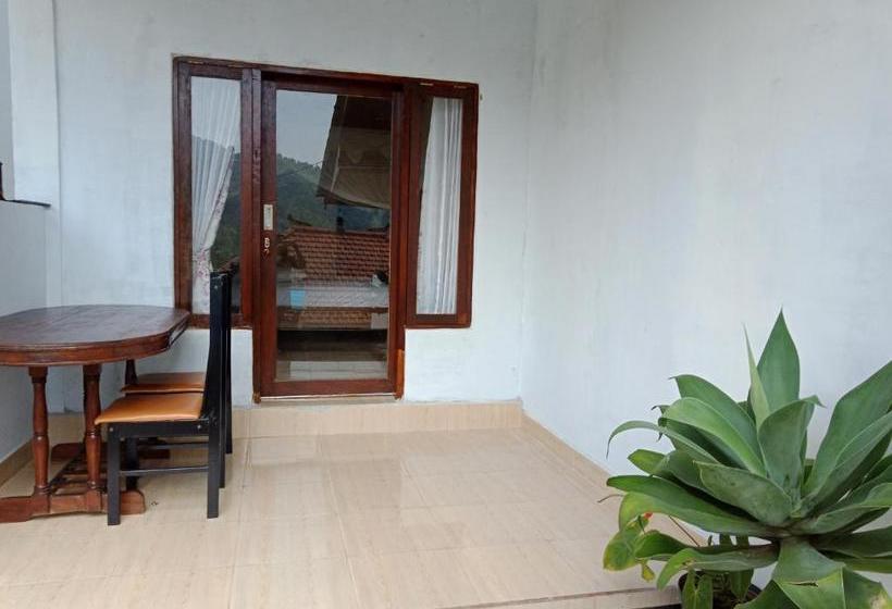 بنسيون Adila Warung And Homestay