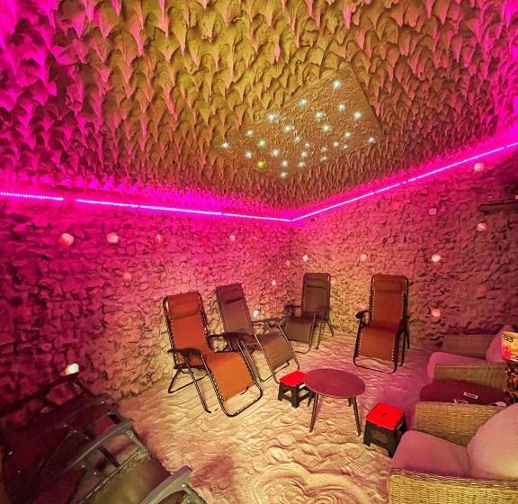 پانسیون Amandra Chalet