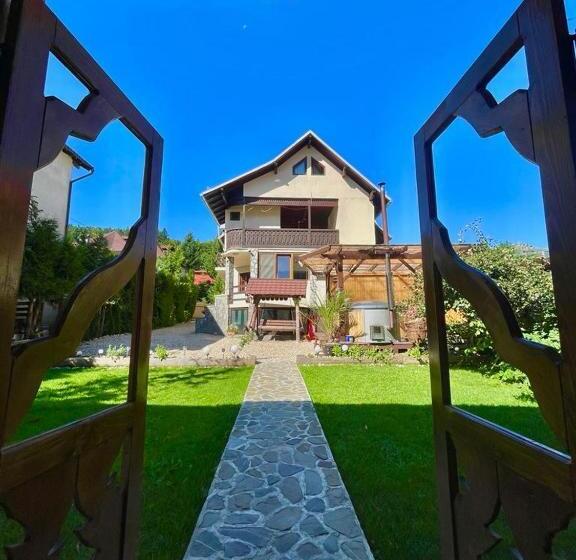 پانسیون Amandra Chalet