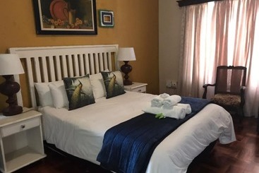 پانسیون Tuscana Villa Guesthouse