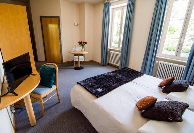 הוסטל Auberge Communale Chez Yann