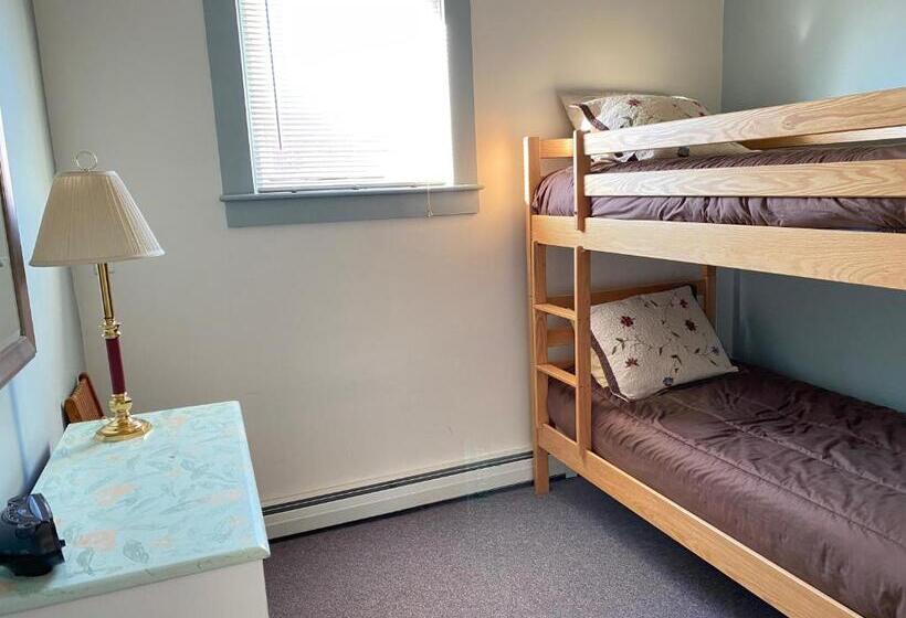 Общежитие Bristol Suites
