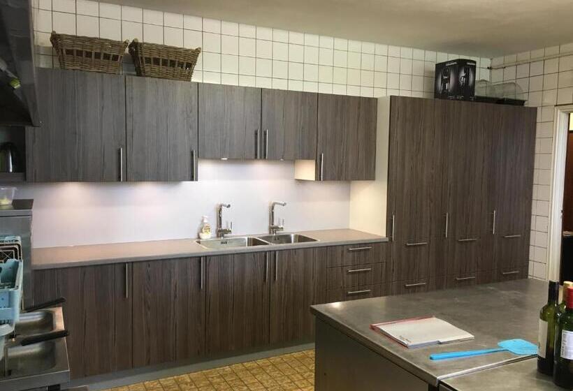 هتل De Distelhoeve