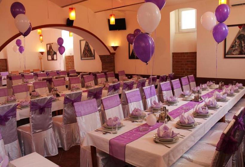 هاستل Konak Požarevac