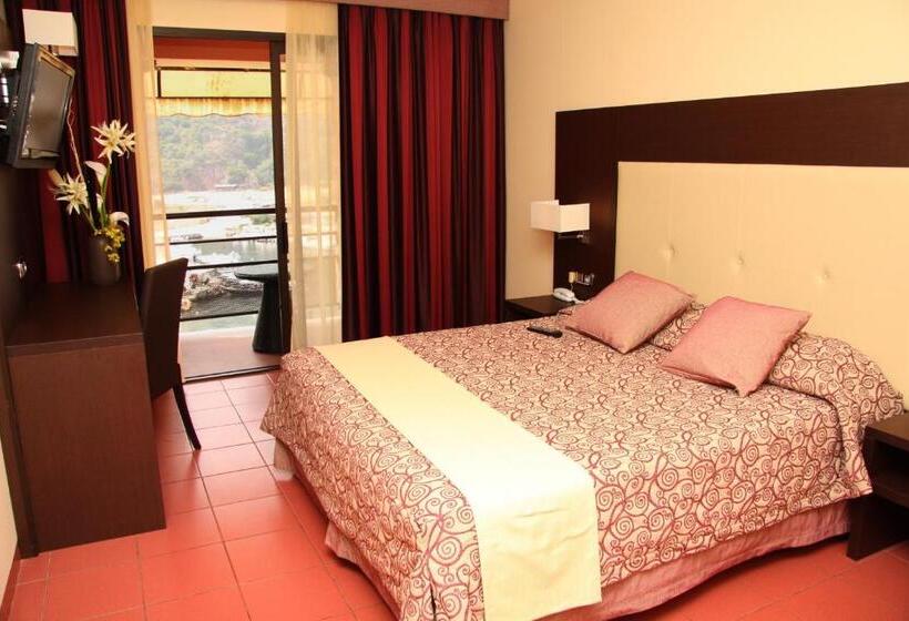 هتل Hôtel & Restaurant Le Belvédère