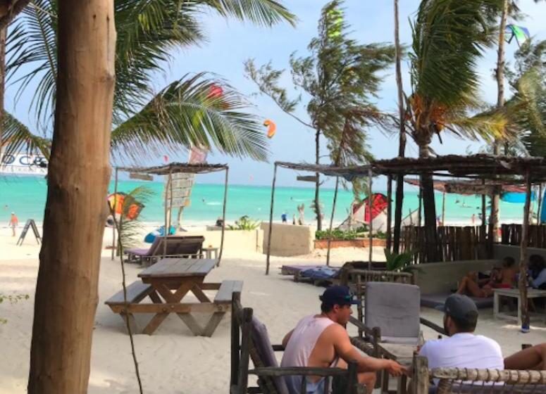 בית מלון כפרי Paje Beach Apartments &