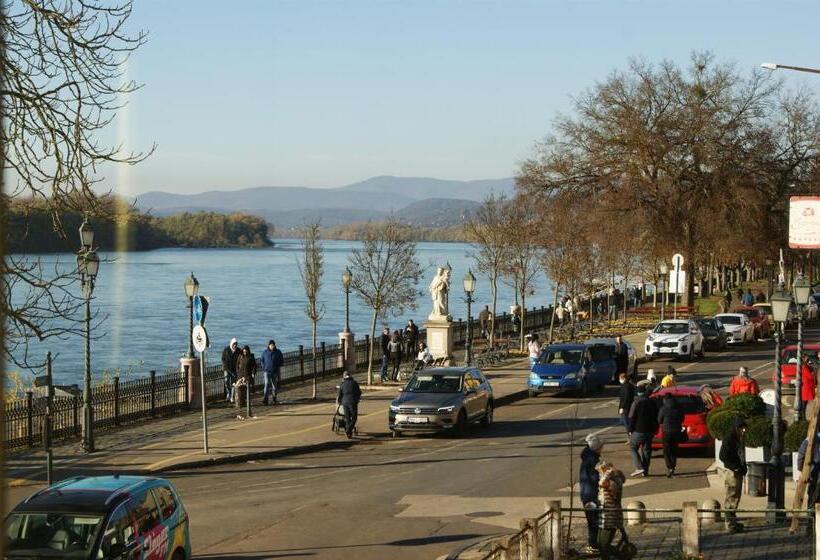 پانسیون Bellevue Vendégház 2