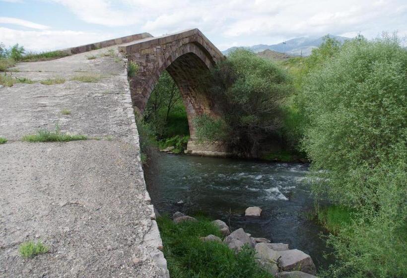 پانسیون Shushan Guest House