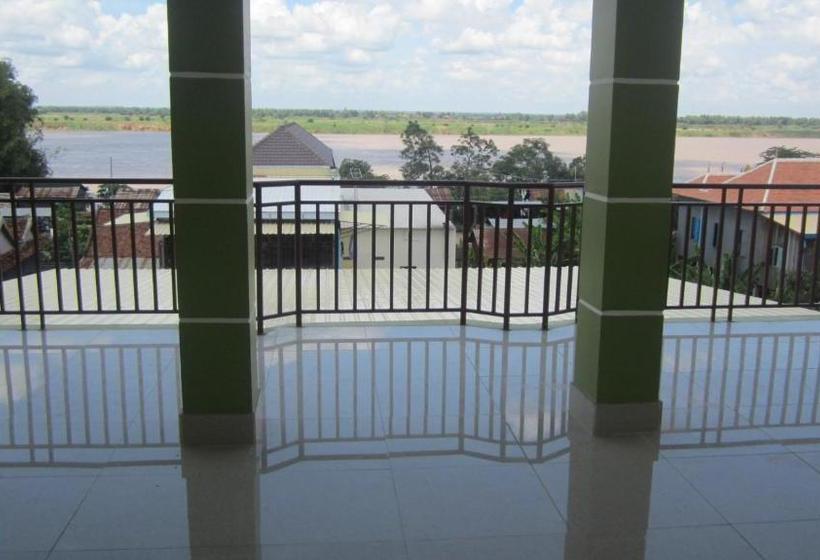 הוסטל Phalla Riverside