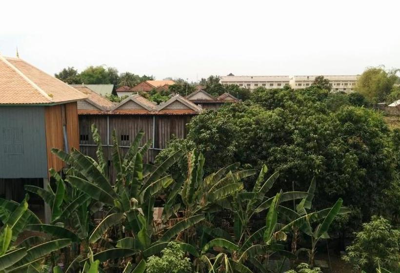 הוסטל Phalla Riverside