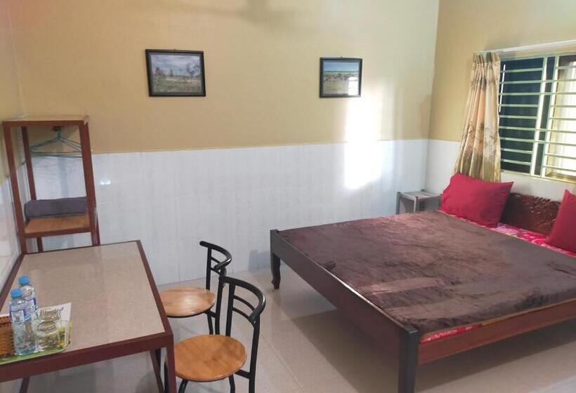 הוסטל Phalla Riverside