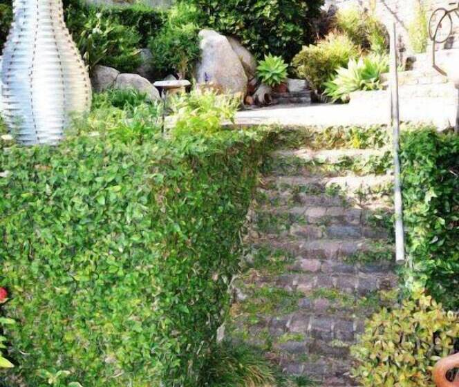 پانسیون Lost Trail Bed And Breakfast