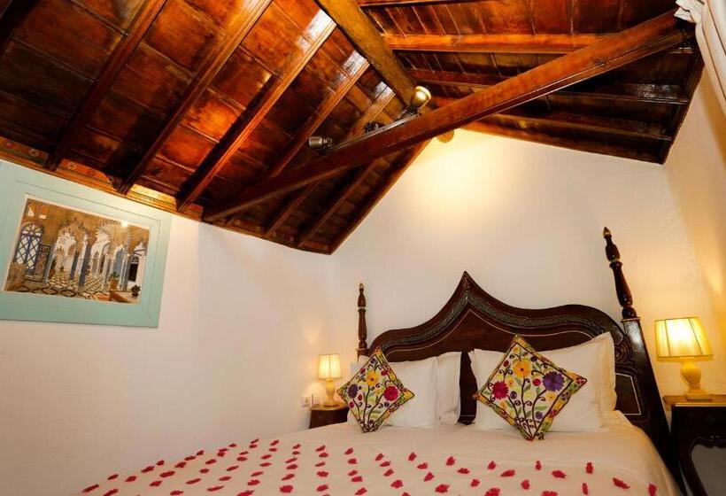 پانسیون Riad Cherifa