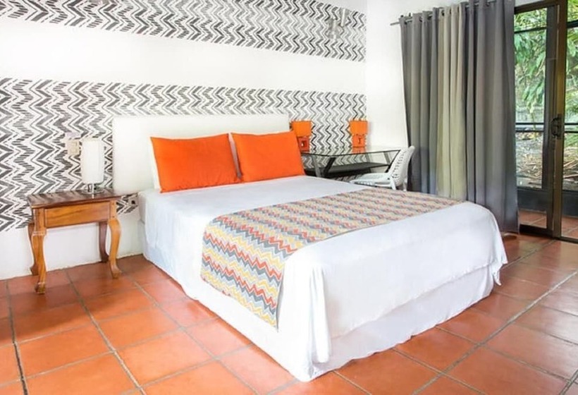 Tico Tico Villas   Adult Only