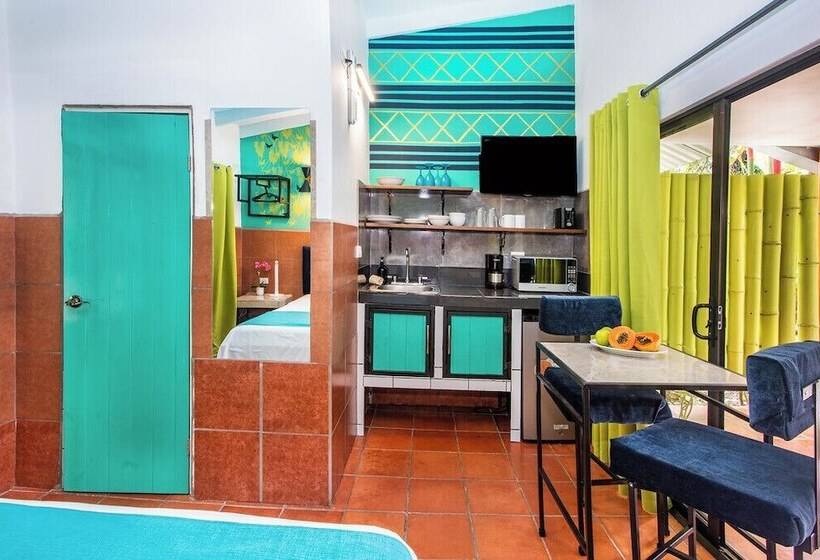 Tico Tico Villas   Adult Only