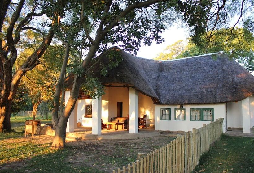 فندق Waterberg Cottages, Private Game Reserve