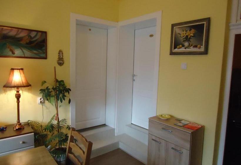 پانسیون Apartments Villa Svetlana