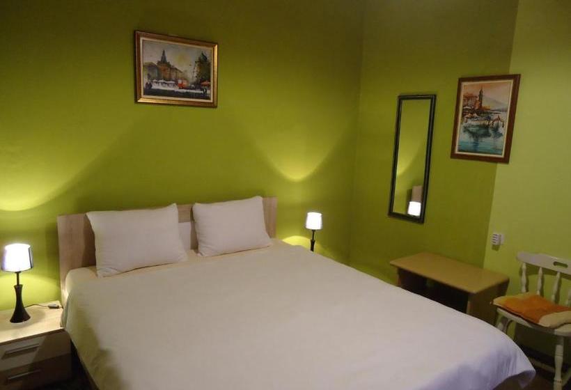 پانسیون Apartments Villa Svetlana