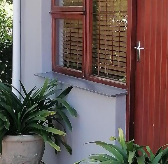 פנסיון Aviento Guesthouse