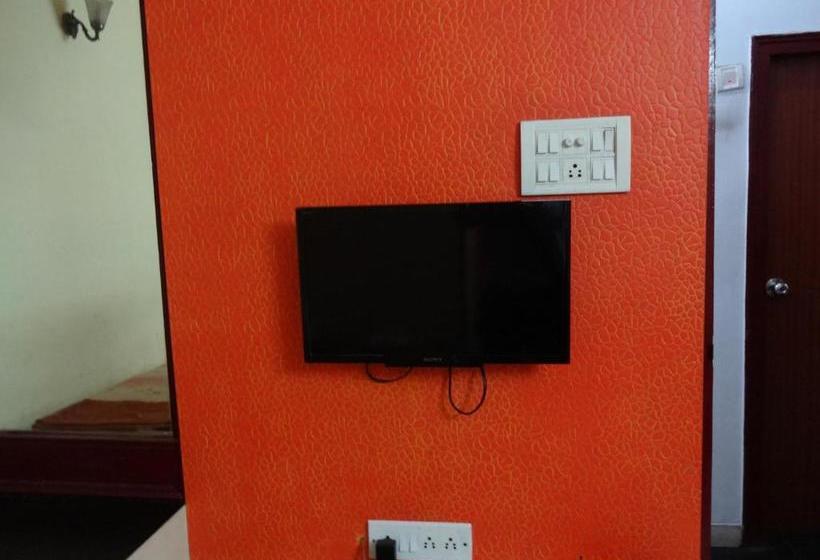 פנסיון Central Guest House