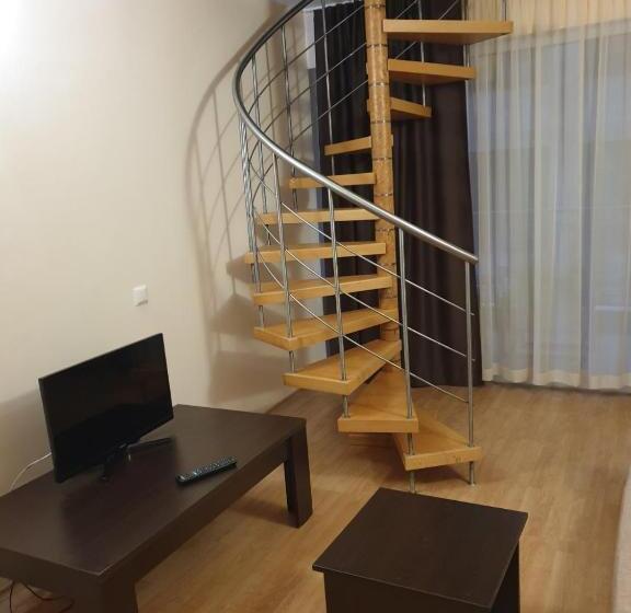 پانسیون Guest House California