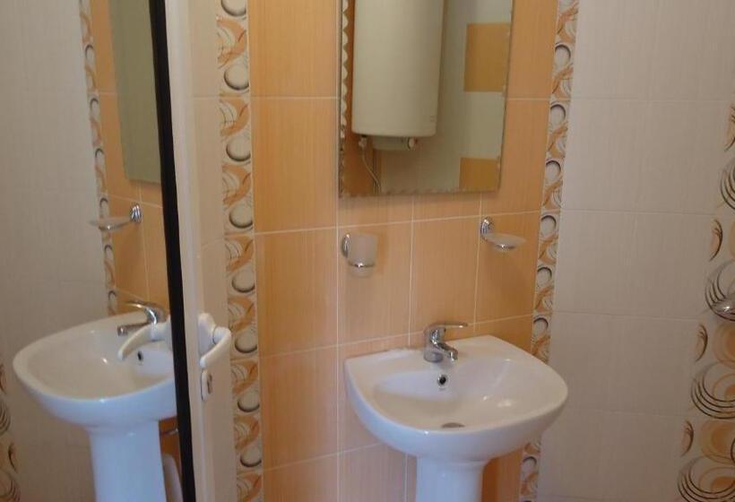 پانسیون Guest House Zora