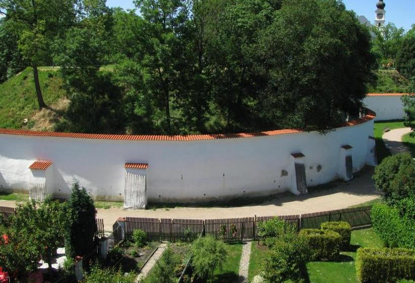 پانسیون Penzion 102