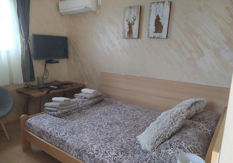 پانسیون Rooms Green Set