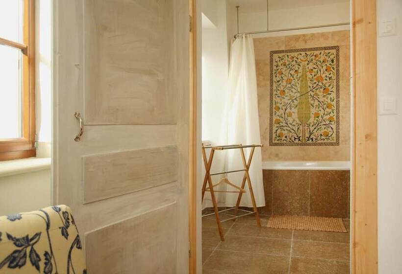 پانسیون Boutique Hotel Guesthouse Le Locle