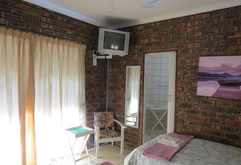 بنسيون Coral Tree Guest Rooms