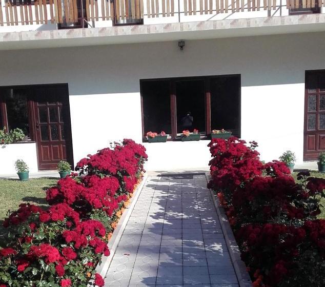 پانسیون Apartmani Vila Jelena Arandjelovac