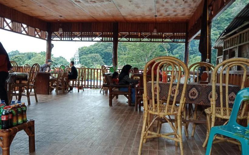 پانسیون Ida Guest House & Jungle Trekking