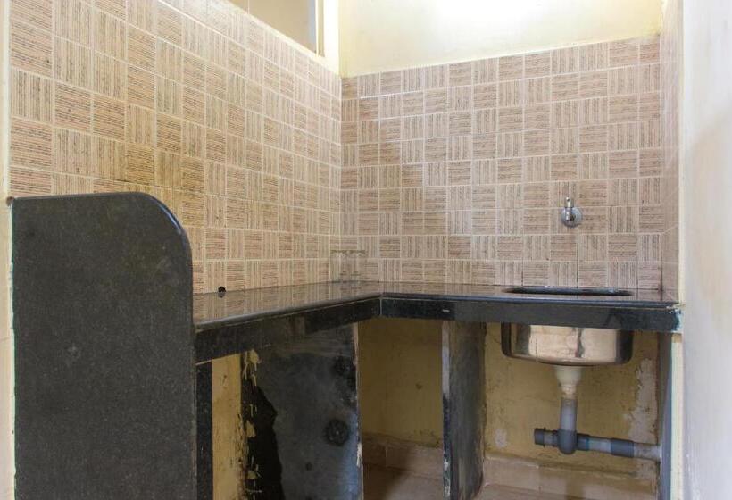 بنسيون Raikar Guest House