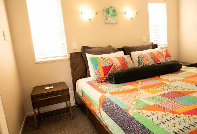 بنسيون Tarawera River Lodge Motel