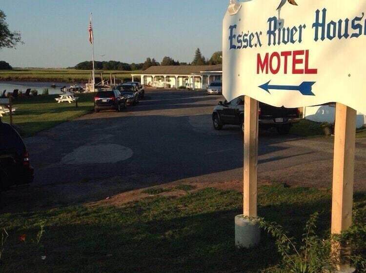 هاستل Shea's Riverside Inn & Motel