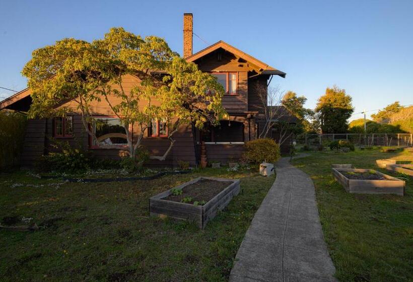 فندق صغير The Captains Quarters