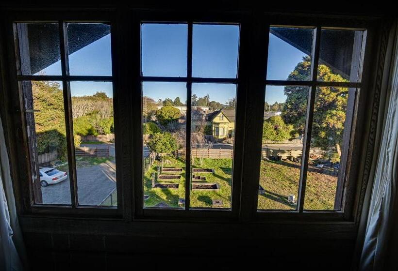 فندق صغير The Captains Quarters