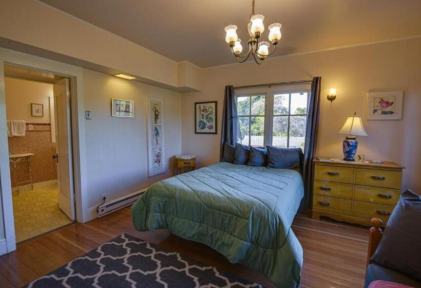 فندق صغير The Captains Quarters